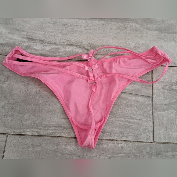 Victoria secret v-string - Picture 3 of 3